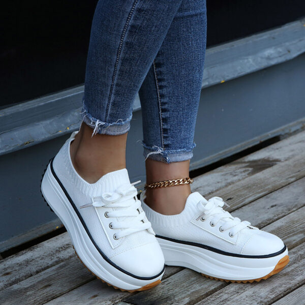 Round Toe Low-Cut Upper Lace-Up Western Sneakers - Image 3